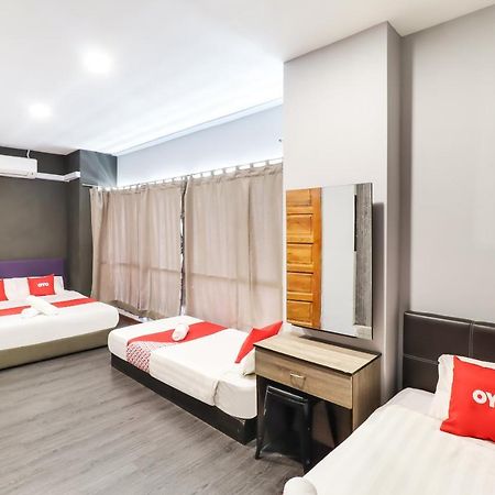 Oyo 89381 Moonnight Hotel Batu Caves Zewnętrze zdjęcie