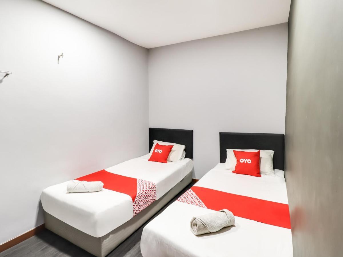 Oyo 89381 Moonnight Hotel Batu Caves Zewnętrze zdjęcie